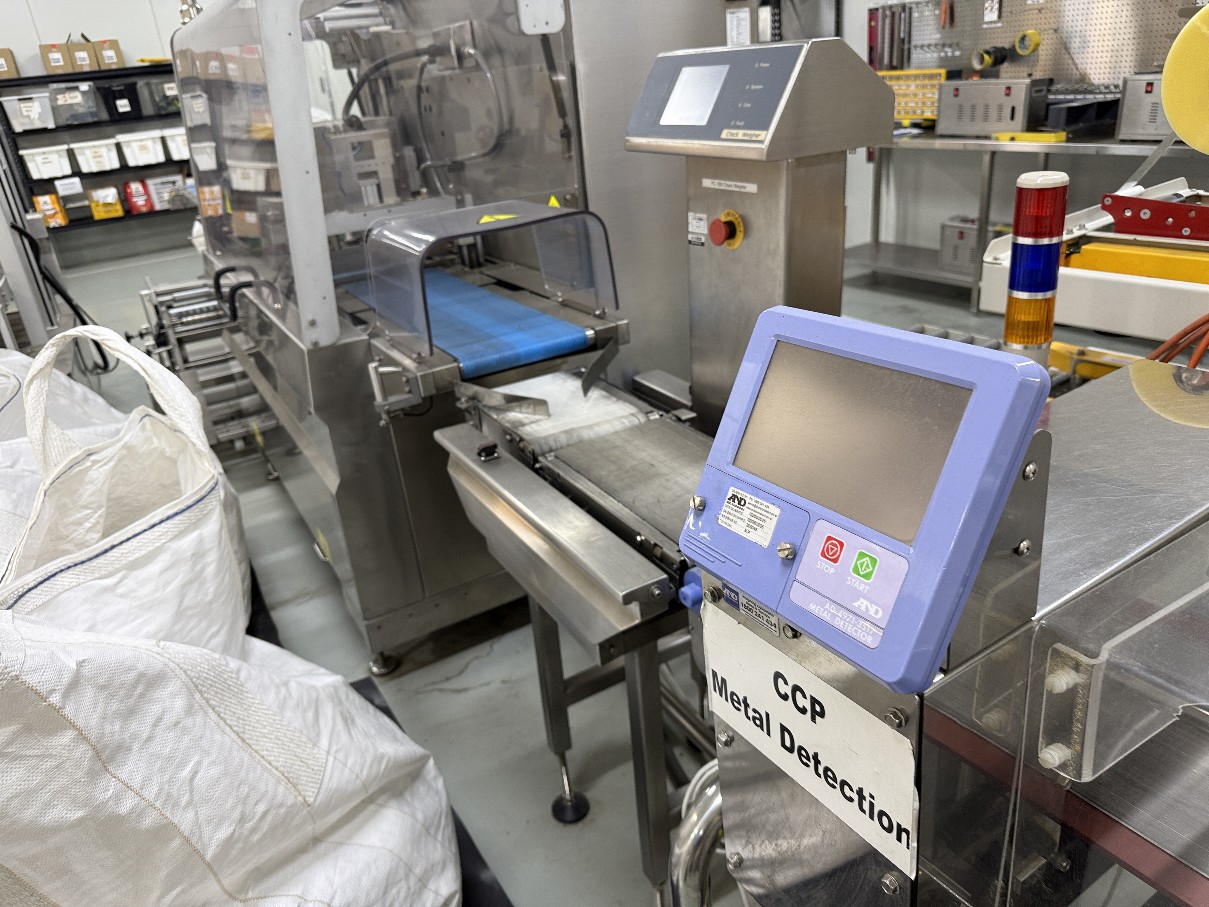 Flow Pack Wrapper Ulma Sienna LS SP BI with Shrink tunnel, Check weigher and metal detector - Image 7