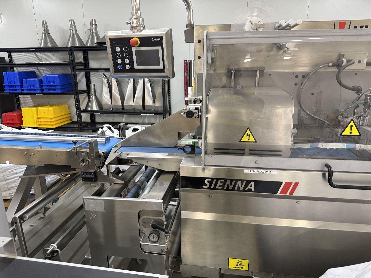 Flow Pack Wrapper Ulma Sienna LS SP BI with Shrink tunnel, Check weigher and metal detector - Image 2