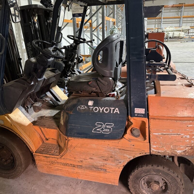 Forklift Toyota Dual fuel 2.5ton