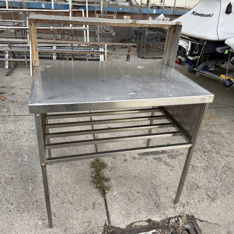 Table SS 1100mm x 705mm x 960mm
