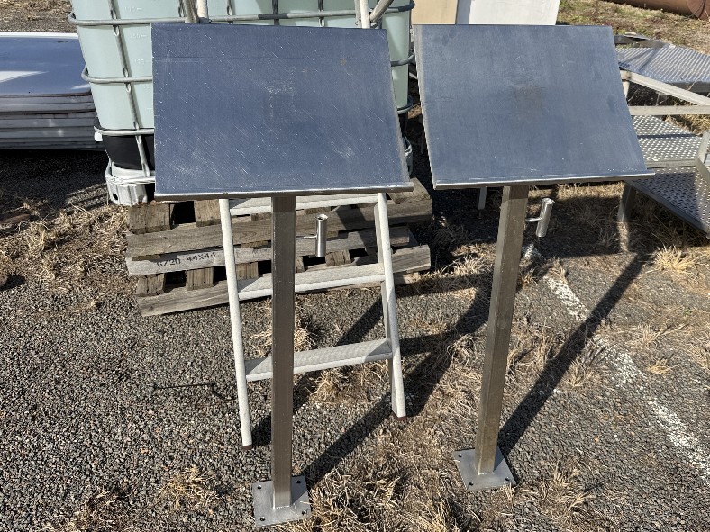 Stand Easel Stainless Steel 1.4m high 500mm x 400mm top 50mm box upright